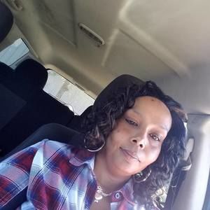 Meet your Posher, Larrine